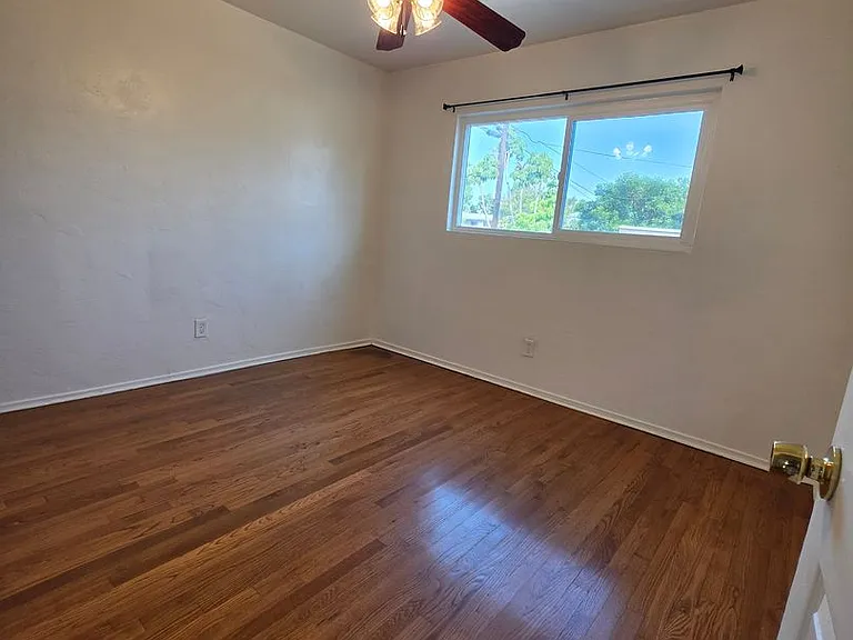 4415 Rosebud Ln #A-J — Photo 12