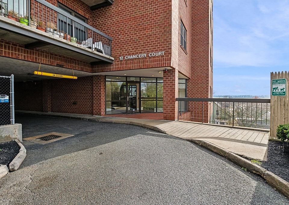 1st image of 12 Chancery Ct APT 207