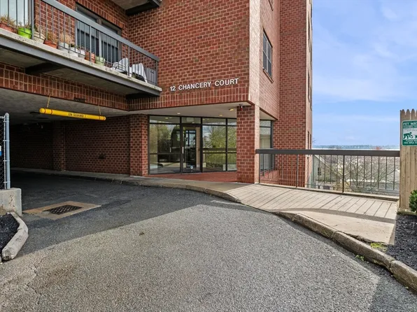12 Chancery Ct APT 207, Lynn, MA 01902