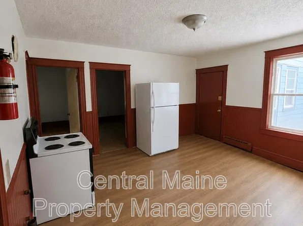 131 Horton St Unit 10, Lewiston, ME 04240