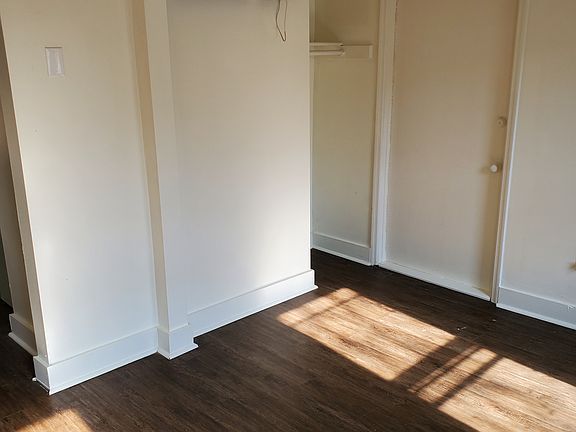 3rd image of 45 Park Ave APT 19