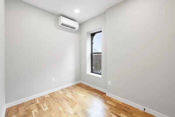 Rented by Corcoran | media 27