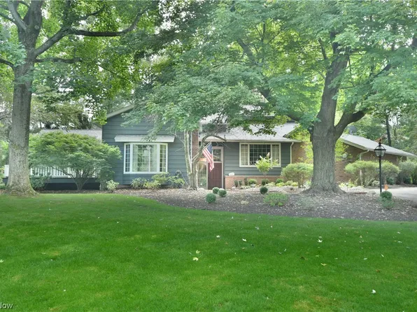 29400 S Woodland Rd, Pepper Pike, OH 44124