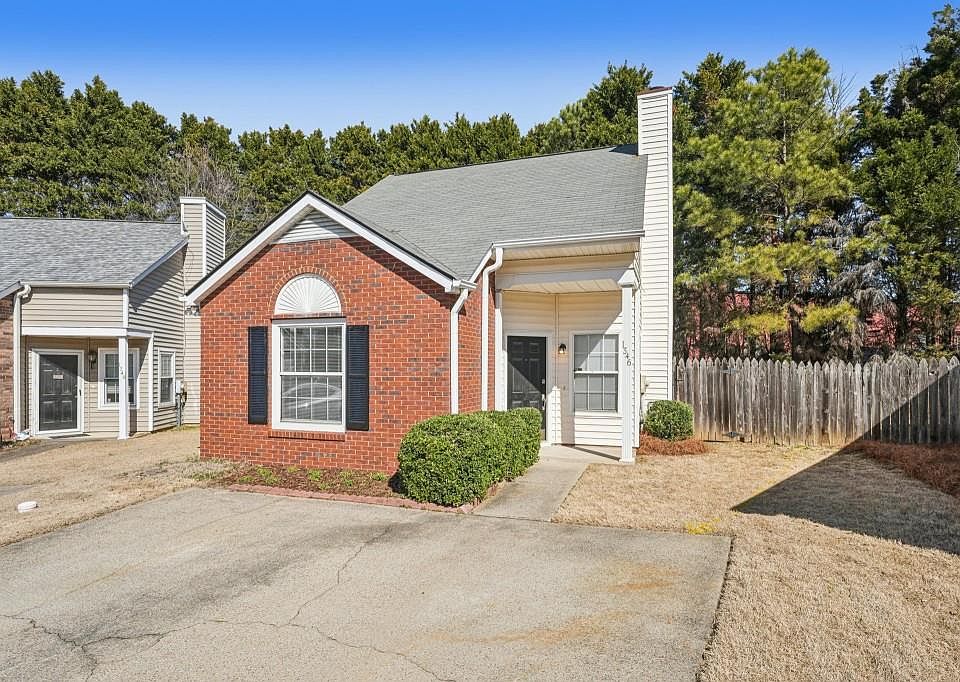 1st image of 1346 Yorkshire Ln