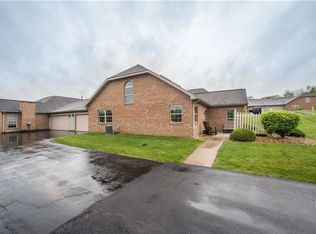 2015 Lake View Dr, Rostraver Township, PA 15012
