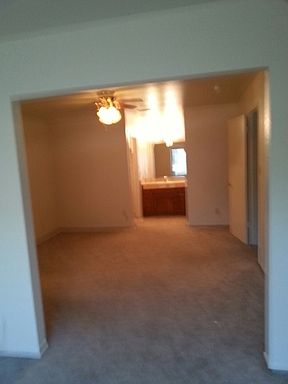 5th image of 1228 E Fairmont Ave APT F