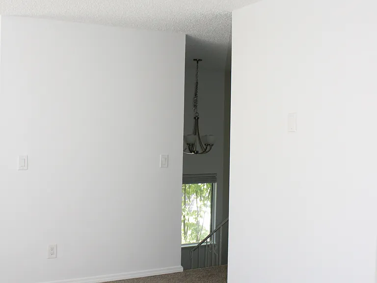 12315-12317 NE Fremont St — Photo 14