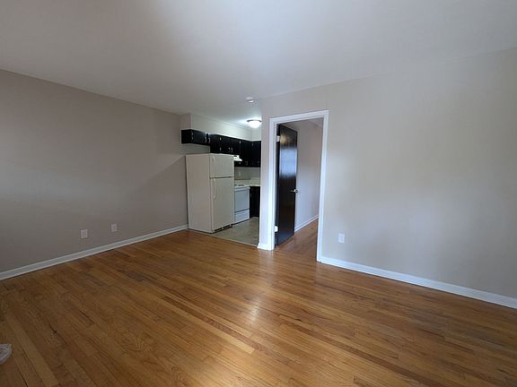 2nd image of 105 Bloomfield St APT 7