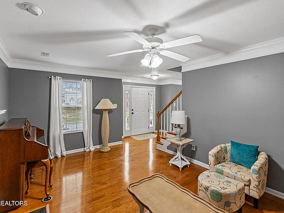 4th image of 3515 Branch Hill Ln