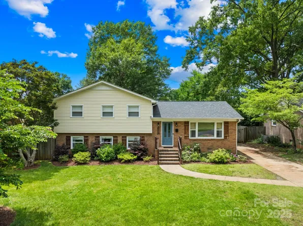 2919 Dunaire Dr, Charlotte, NC 28205