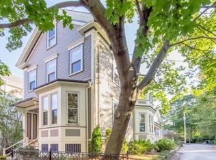 27 Seaverns Ave #2, Jamaica Plain, MA 02130
