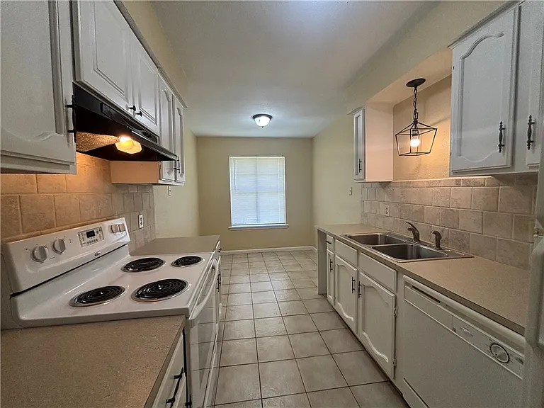 4206 Walnut Hills Dr #D — Photo 6