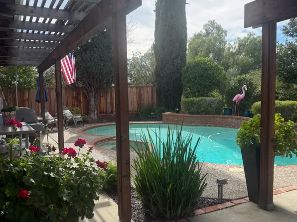 717 Navaronne Way, Concord, CA 94518