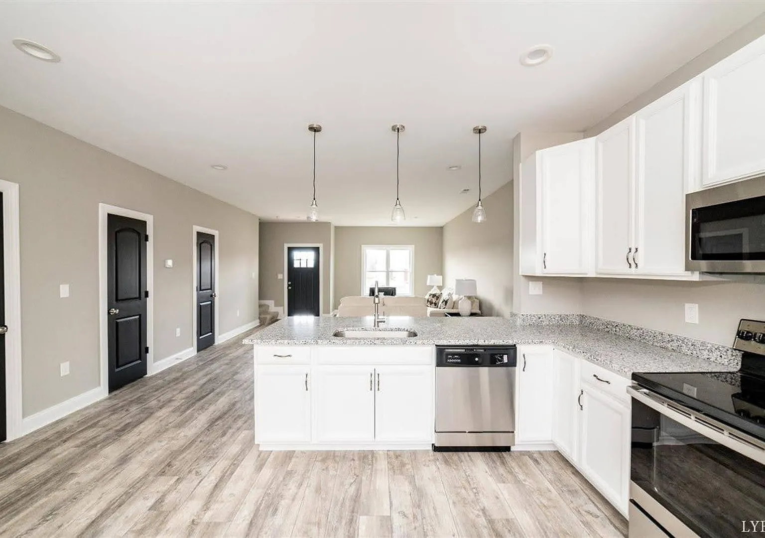 3 Bedroom Townhome in Lynchburg — Photo 4