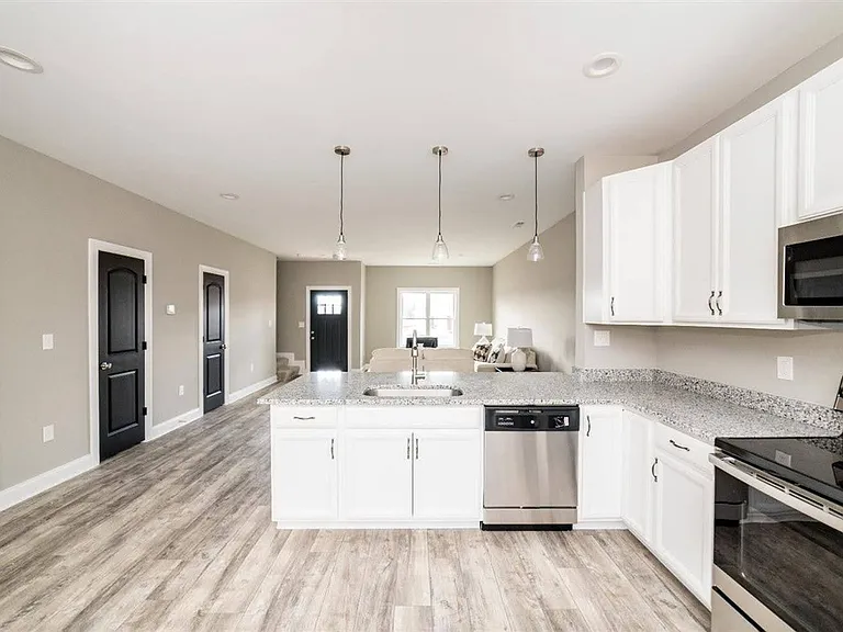 59 Melissa Ln — Photo 4