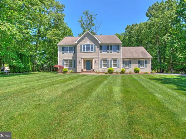 136 Bobbis Ter, New Egypt, NJ 08533