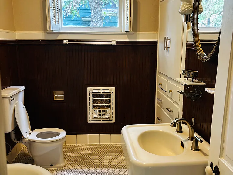 BATHROOM #2