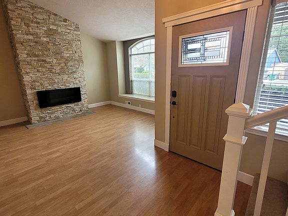 5th image of 4724 Spring Meadow Ave