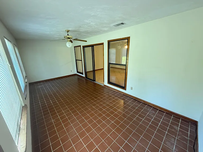 3207 Shamrock St #33 — Photo 12