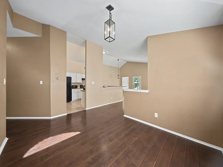 4502 Golden Gate Dr — Photo 10