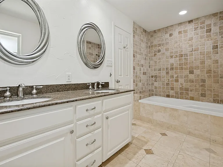 6207 Berwyn Ln — Photo 11