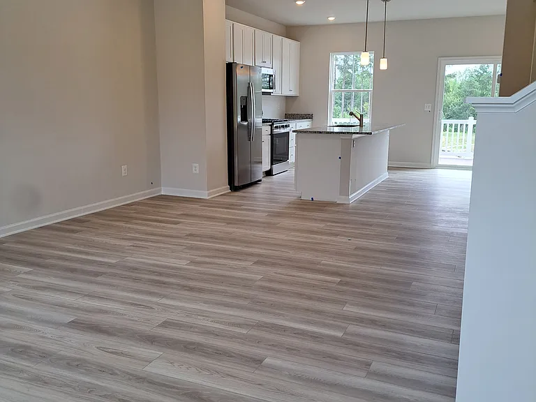 8737 Whitman Dr — Photo 6