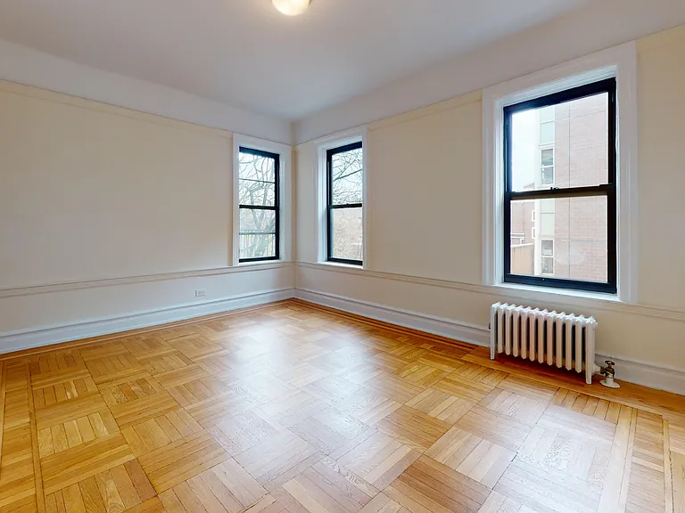 656 W 204th St #34 — Photo 2