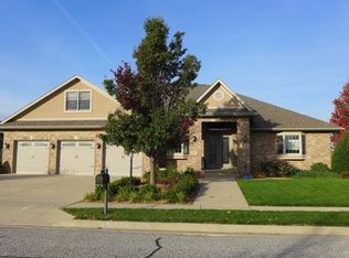 1831 Copperfield Dr, Morton, IL 61550