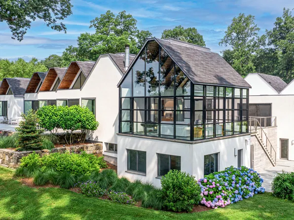 10 Dragonwood Lane, Weston, CT 06883