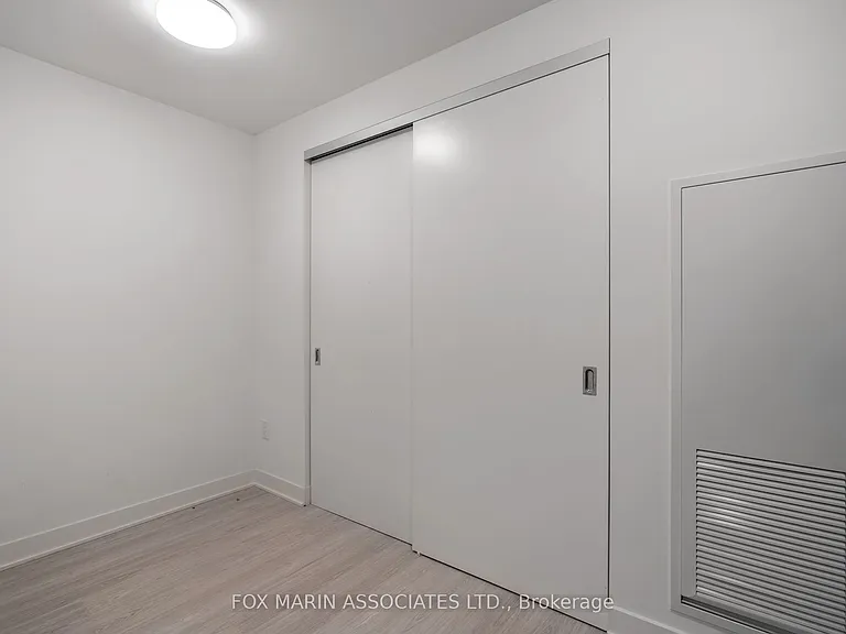11 Yorkville Ave #802 — Photo 12