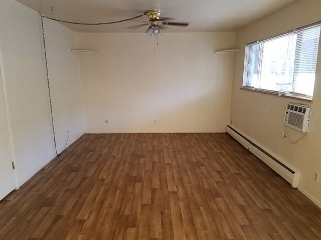 1260 Elder Ave. #8 - living room