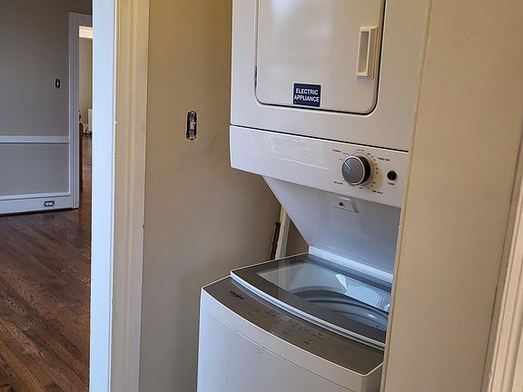Laundry in suite