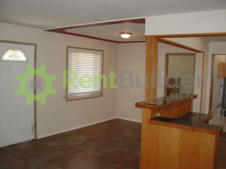 9801 Snow Heights Blvd NE — Photo 19