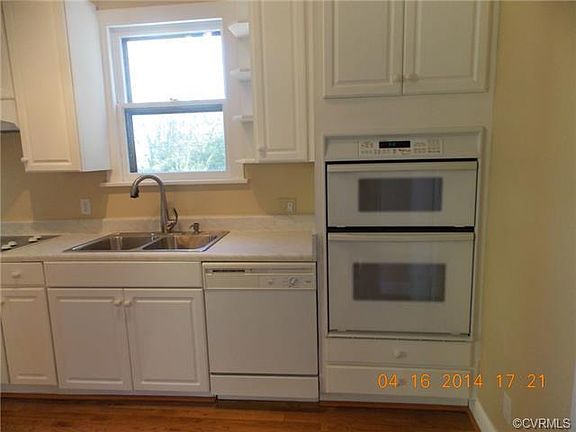 5th image of 3017 4th Ave