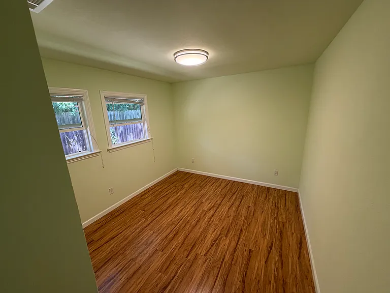 2428 Walnut Blvd — Photo 7