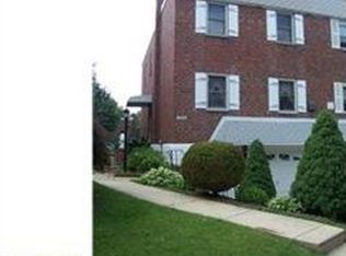 8816 Hargrave St, Philadelphia, PA 19152