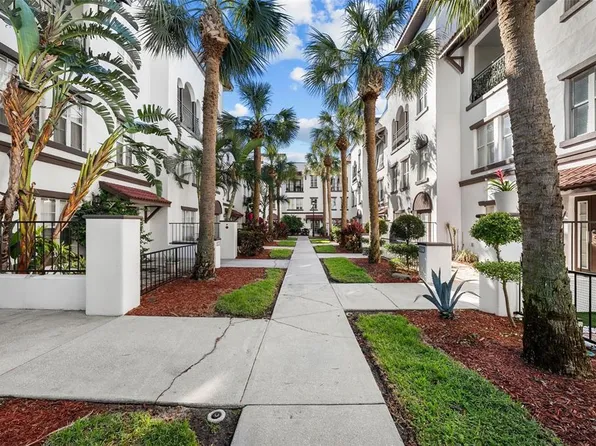 613 Casabella Cir, Tampa, FL 33609