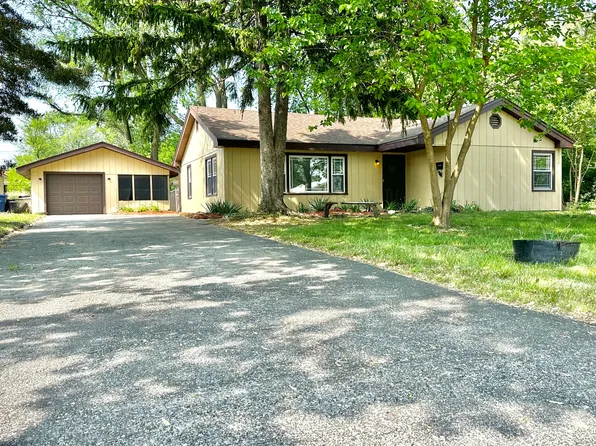 6836 W 114th St, Worth, IL 60482