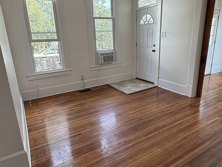 242 Hoover St — Photo 28