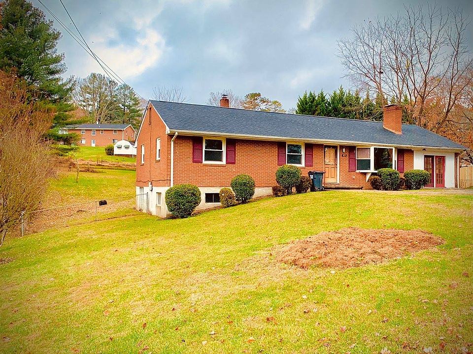 2nd image of 489 Azalea Rd