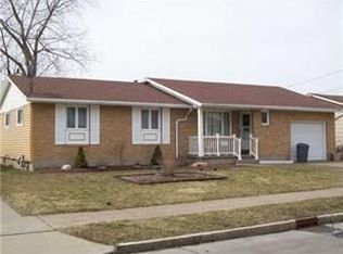 1658 Caravelle Dr, Niagara Falls, NY 14304