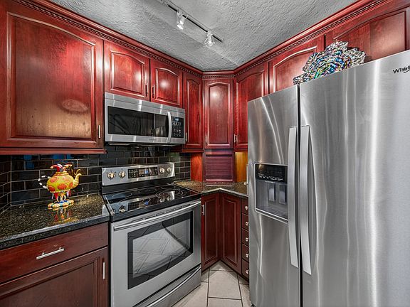 5th image of 3068 S Oakland Forest Drive #806