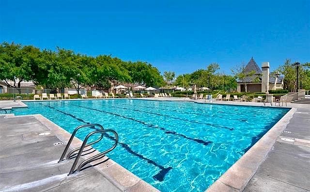 Community pool