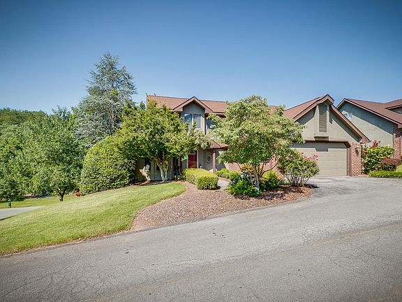 5th image of 219 Willowbend Ct