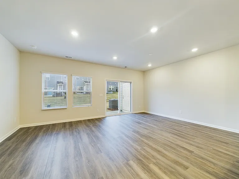 4133 County Down Ave — Photo 5