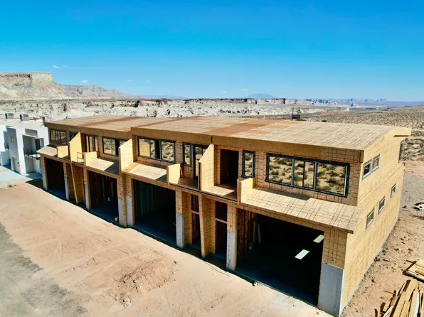 1328 E Lone Rock View Dr, Big Water, UT 84741