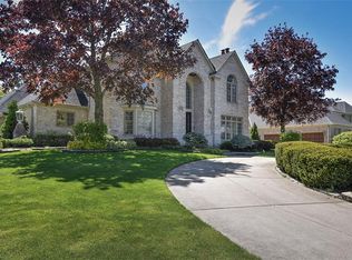 23433 Wingedfoot Dr, Westlake, OH