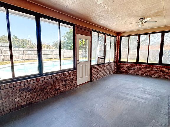 5th image of 551 Juanita Ave