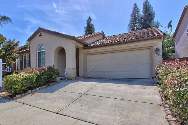 2nd image of 9558 E Park Dr
