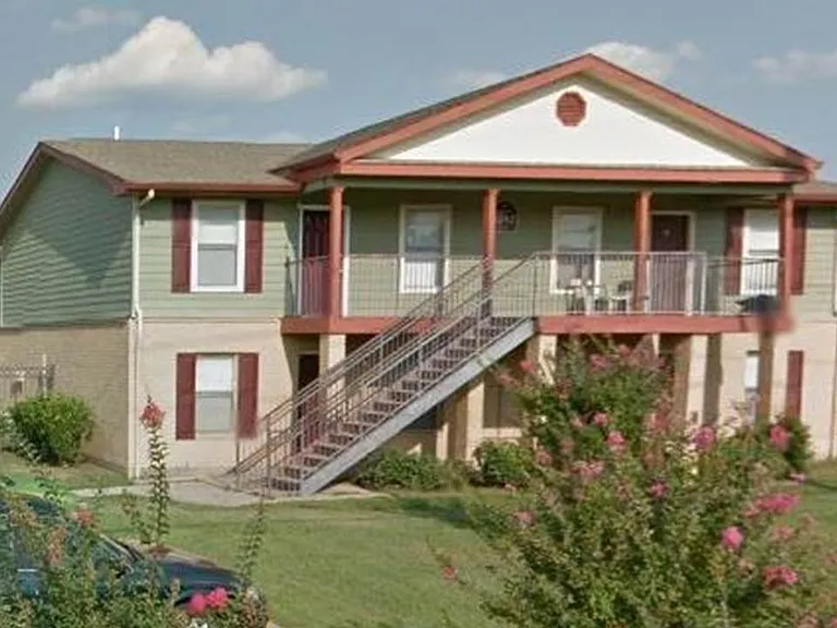1052 N Ardenwood Dr #A — Photo 2